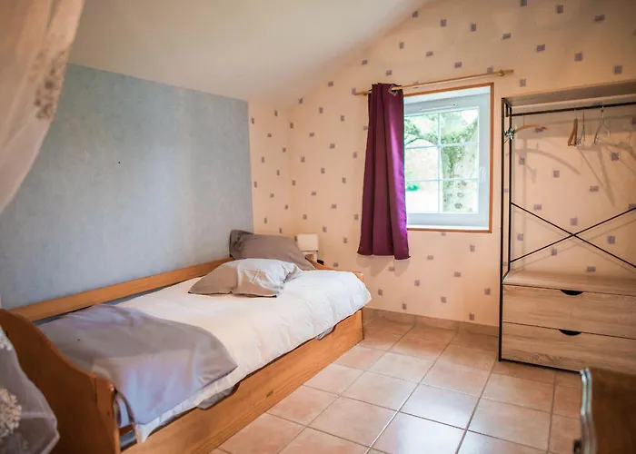 Saint-léonard-des-bois, 5 Pièces, 7 Personnes - Fr-1-410-179 Сasa de vacaciones